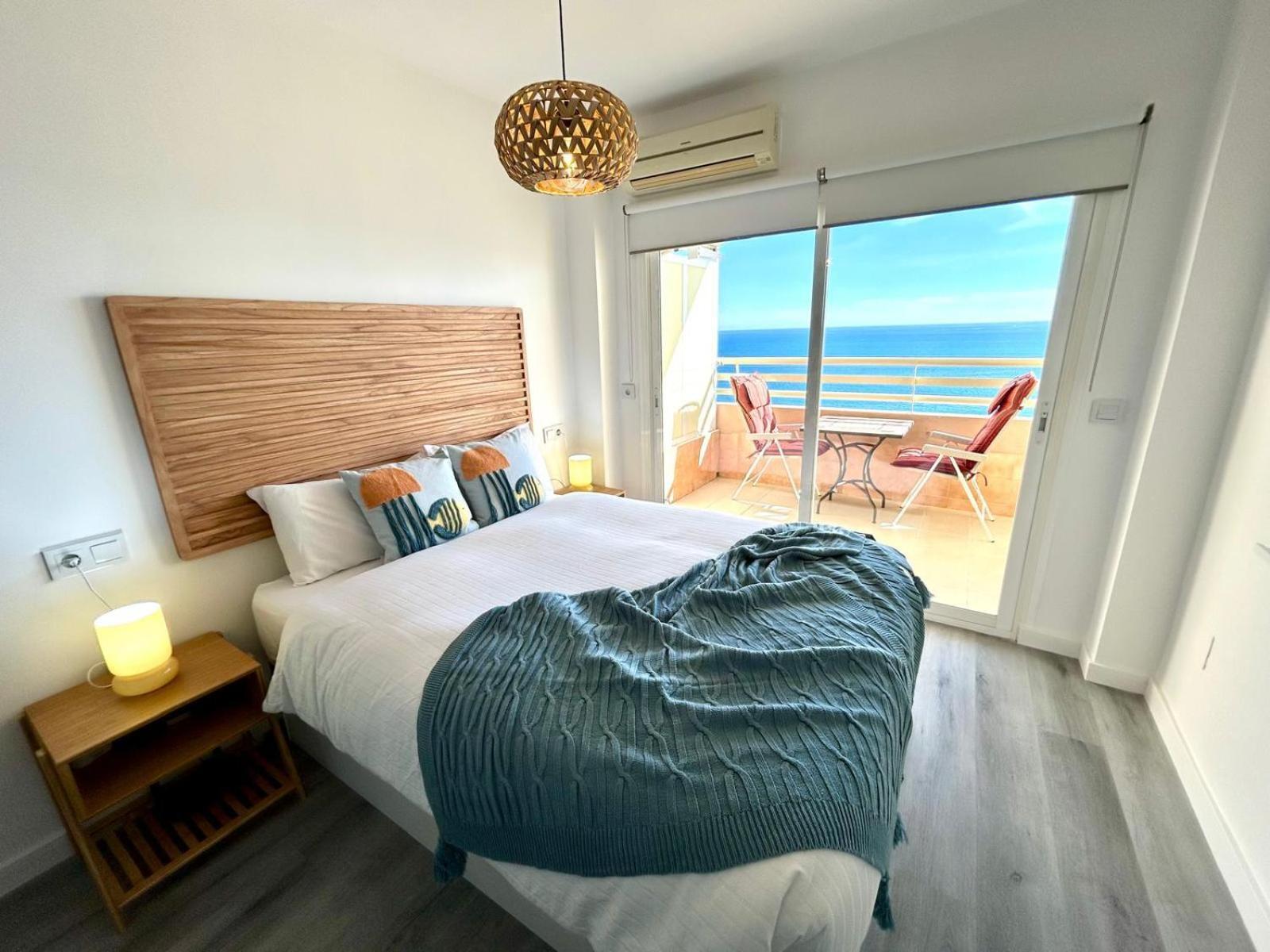 Апартаменты Stella Maris - Amazing Frontal Sea Views With Pool & Terrace By 10Tosea Фуэнхирола Экстерьер фото