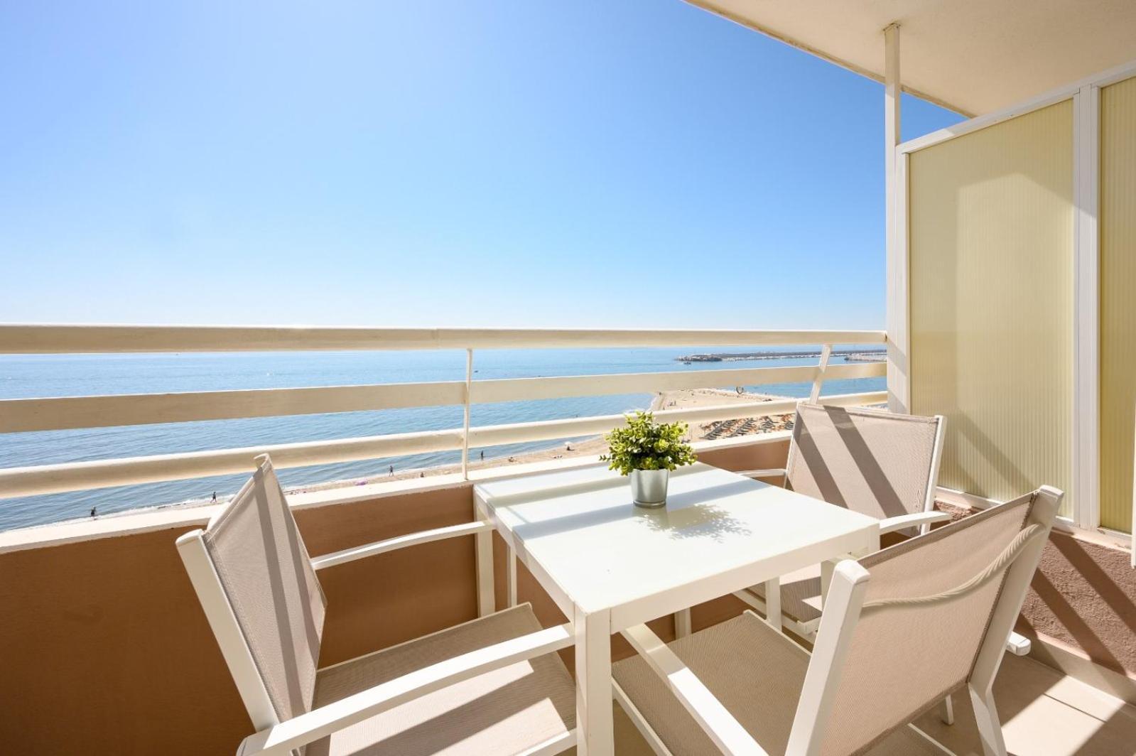 Апартаменты Stella Maris - Amazing Frontal Sea Views With Pool & Terrace By 10Tosea Фуэнхирола Экстерьер фото